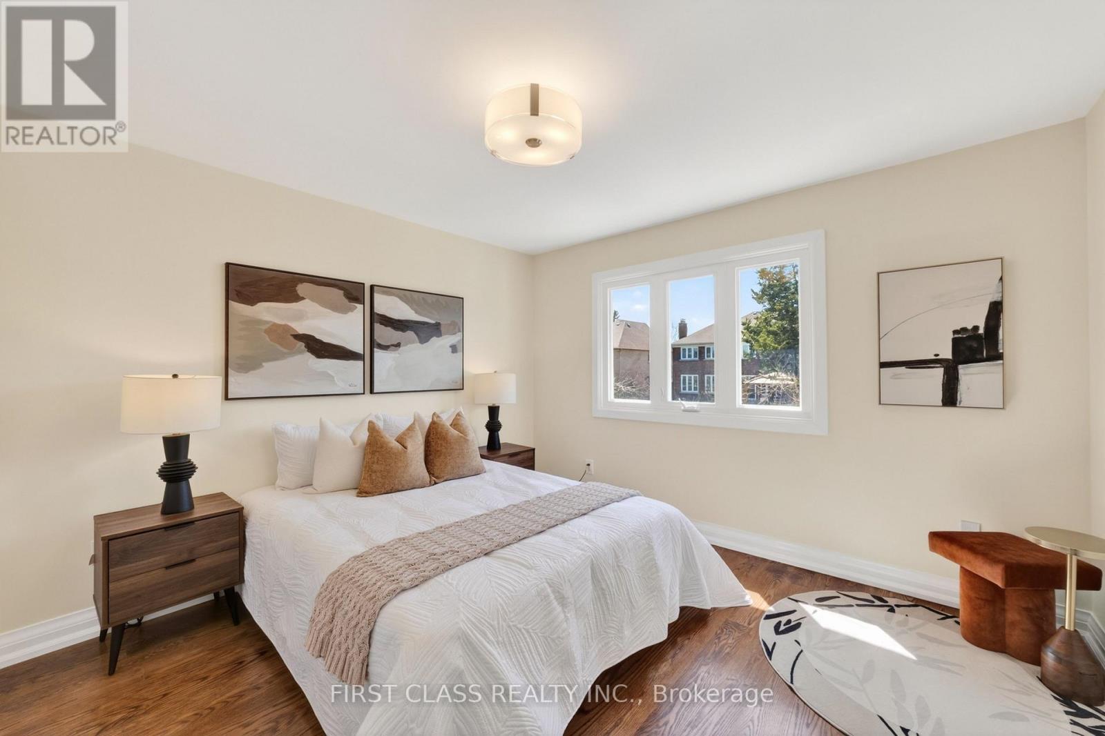 67 HILLHURST DRIVE - 31