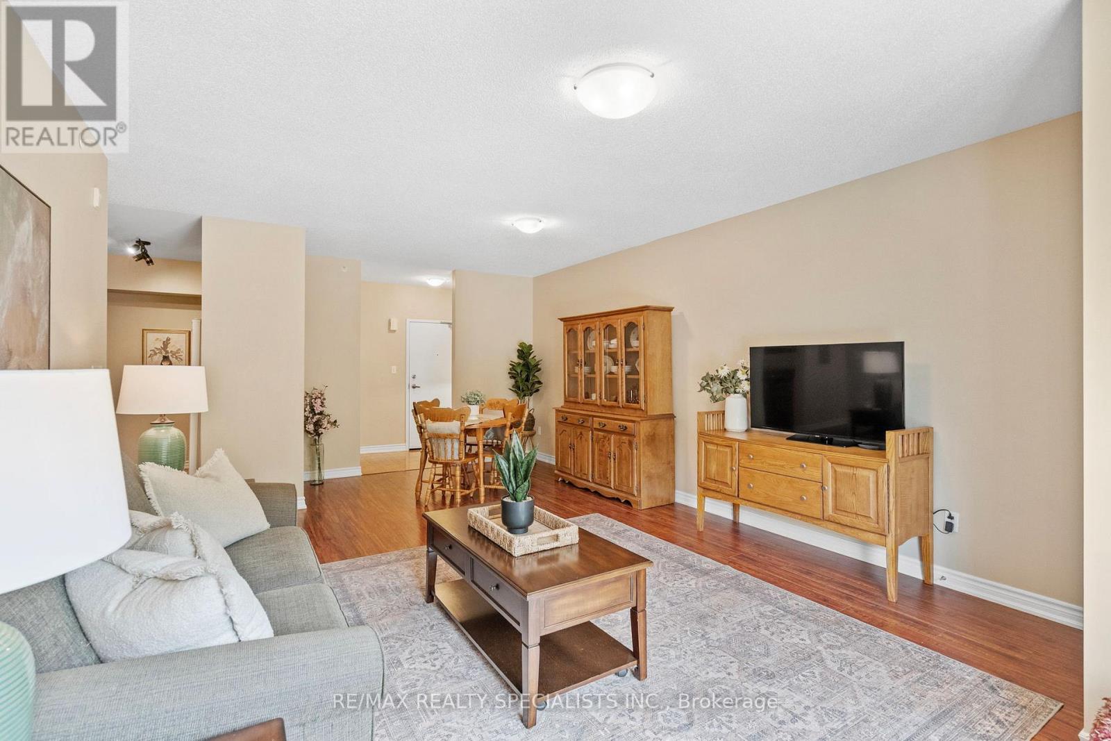 41 FERNDALE DRIVE S - 10