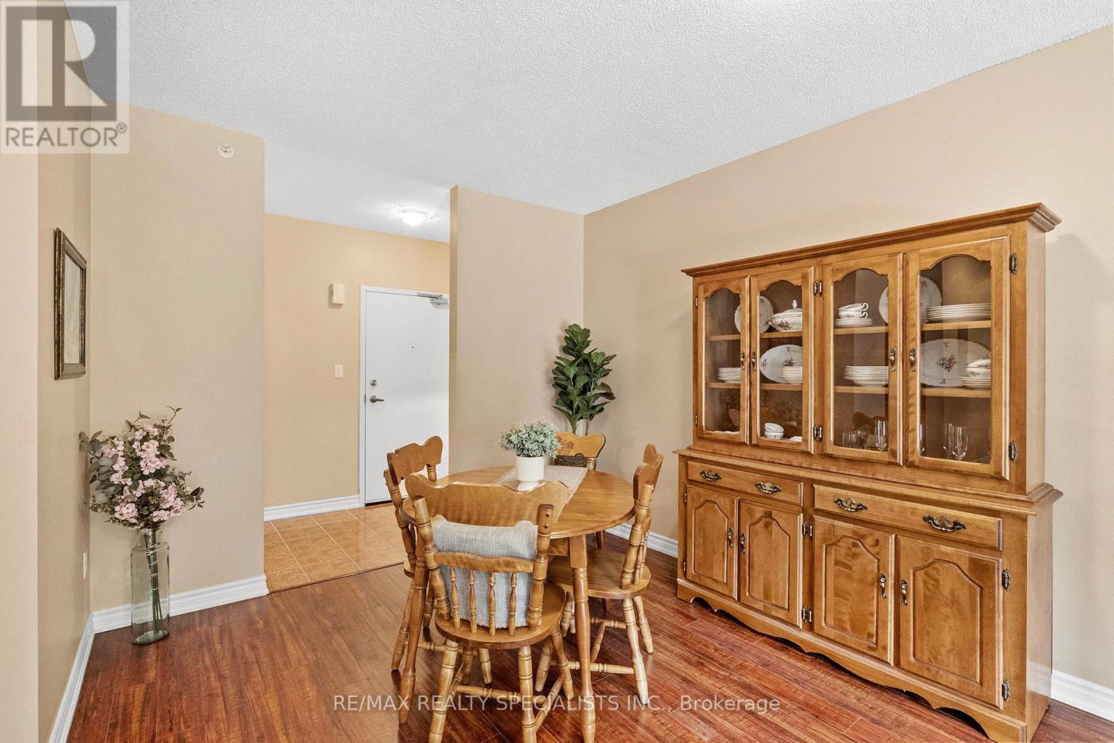 41 FERNDALE DRIVE S - 12