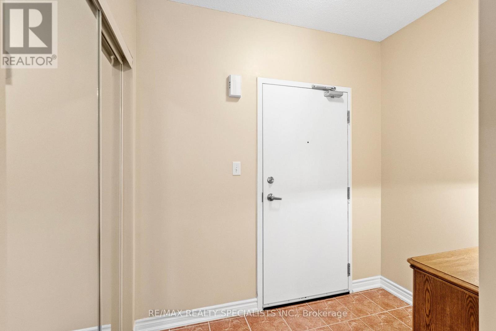 41 FERNDALE DRIVE S - 14