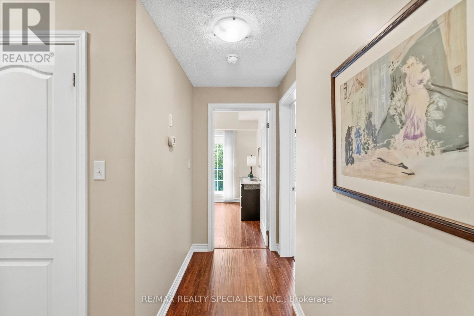 41 FERNDALE DRIVE S - 21