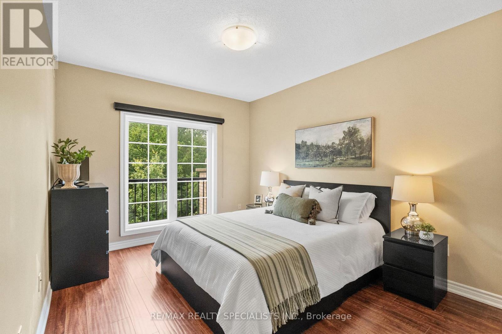 41 FERNDALE DRIVE S - 23