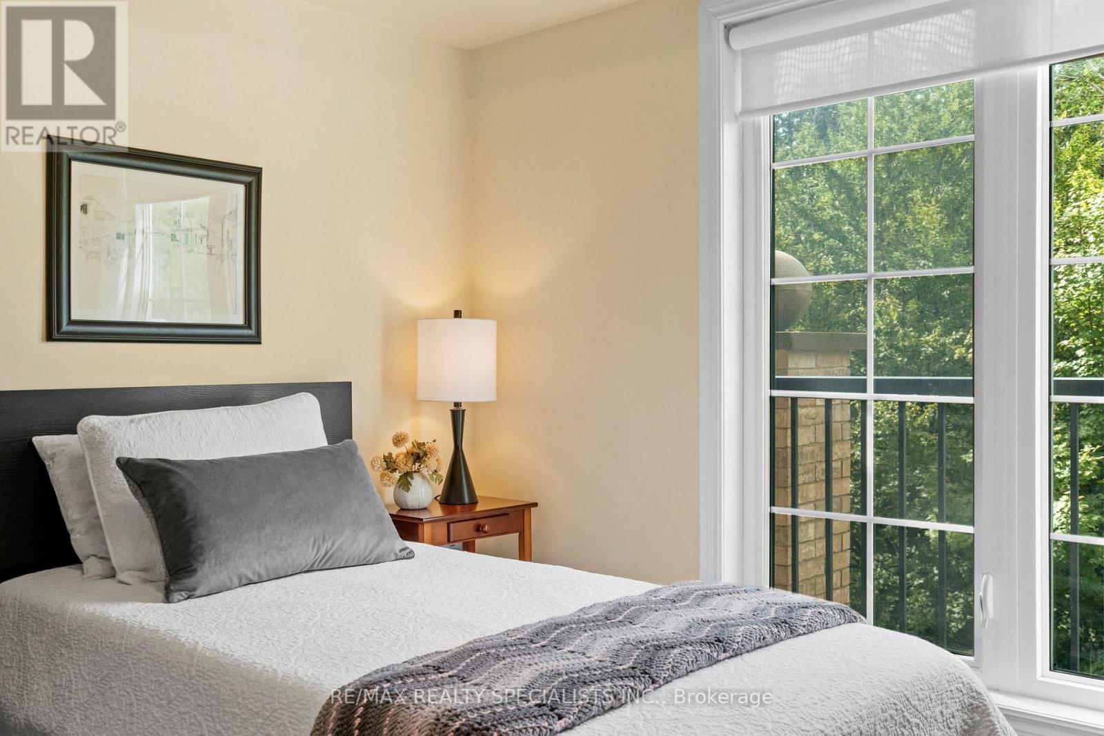 41 FERNDALE DRIVE S - 30
