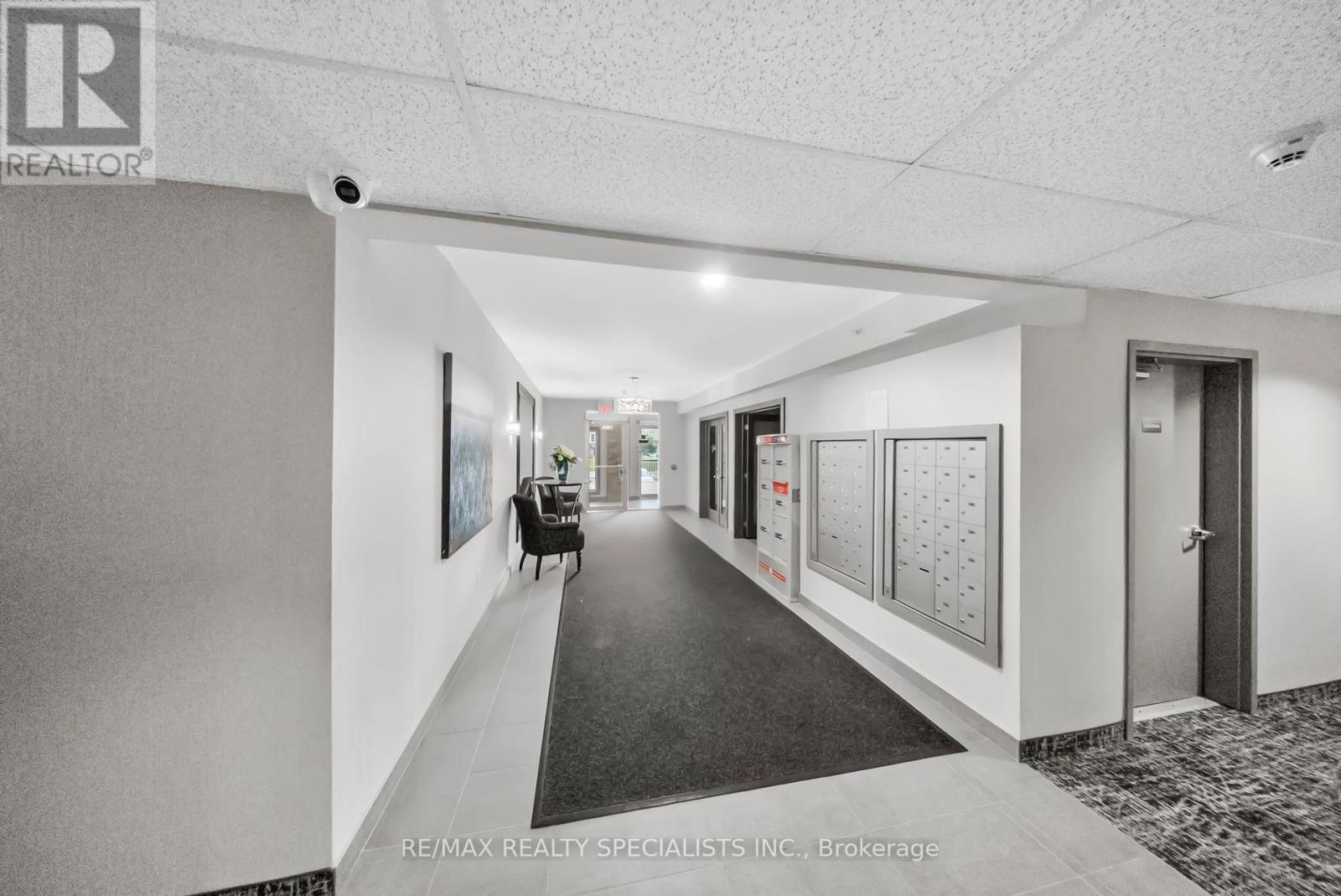 41 FERNDALE DRIVE S - 34