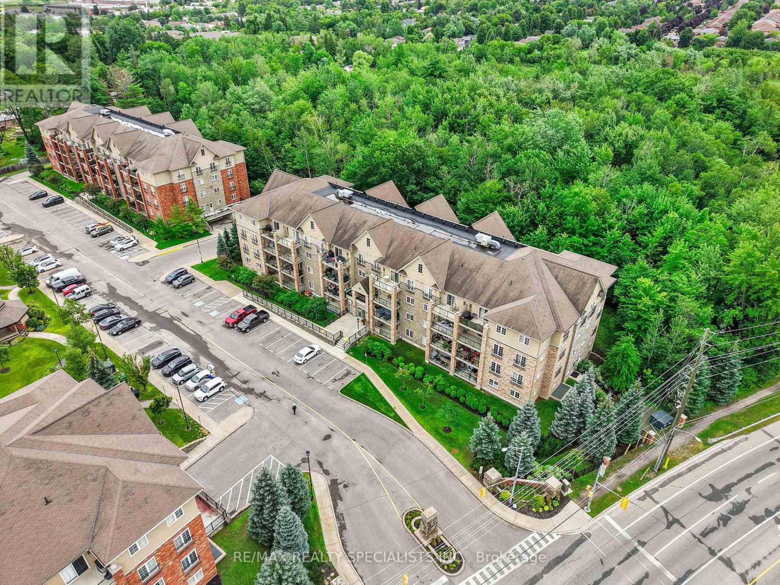 41 FERNDALE DRIVE S - 35