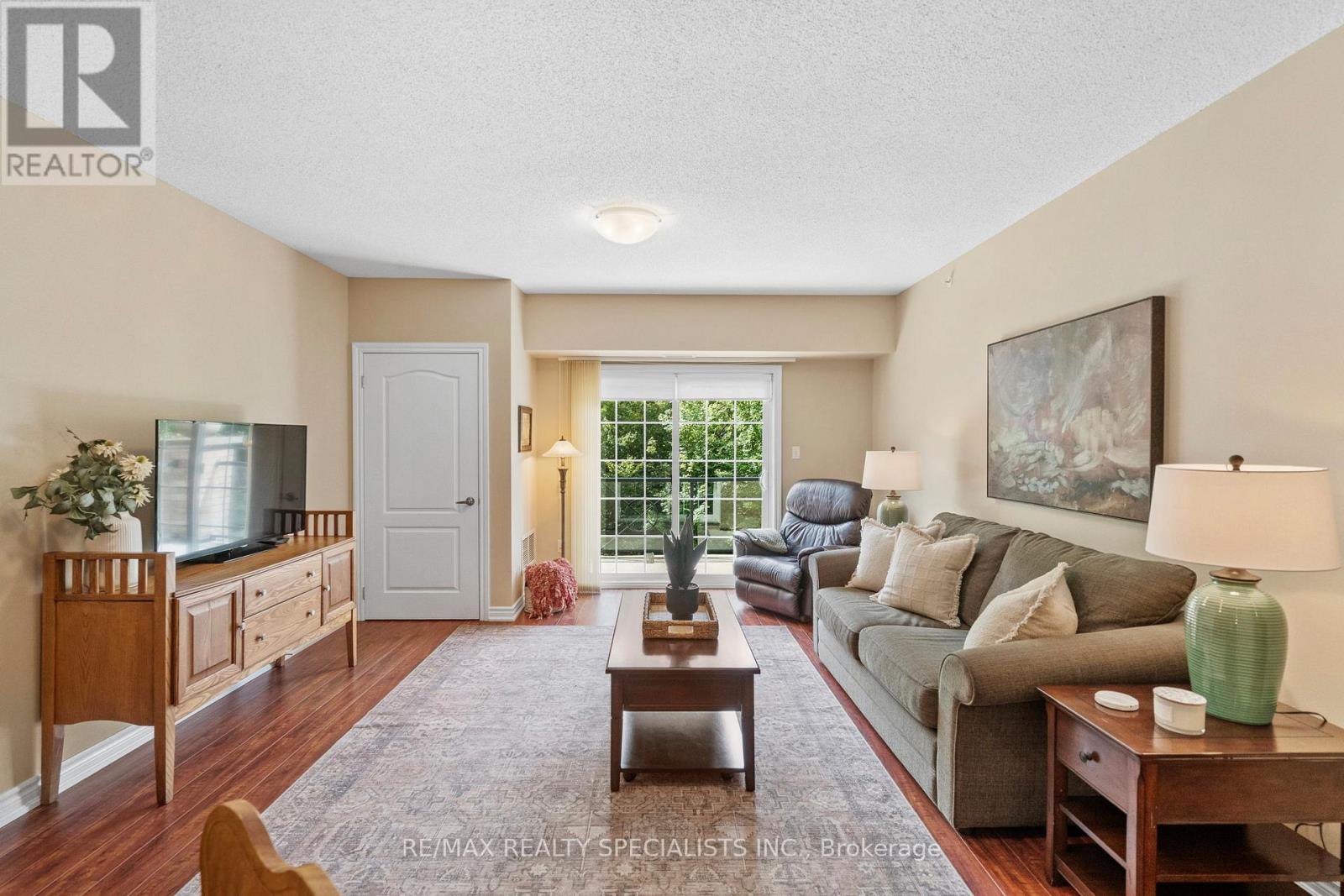 41 FERNDALE DRIVE S - 8
