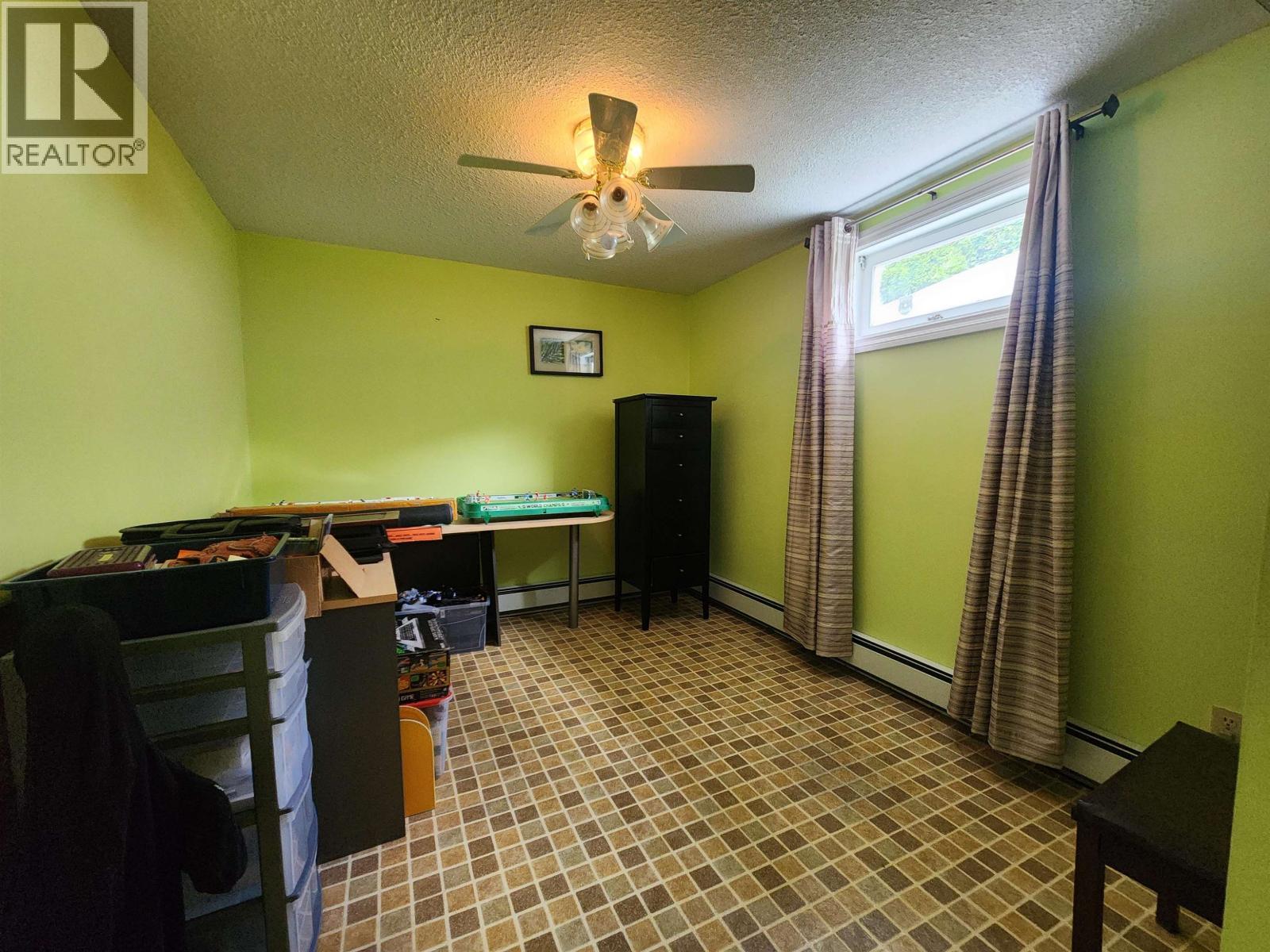 232 KING DRIVE - 25