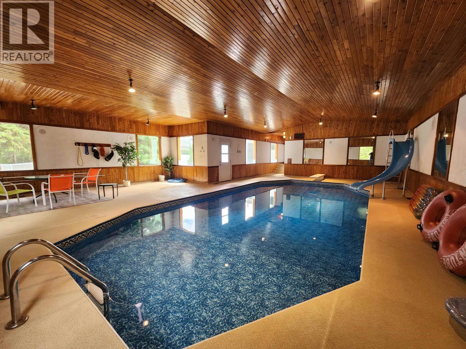 232 KING DRIVE - 28