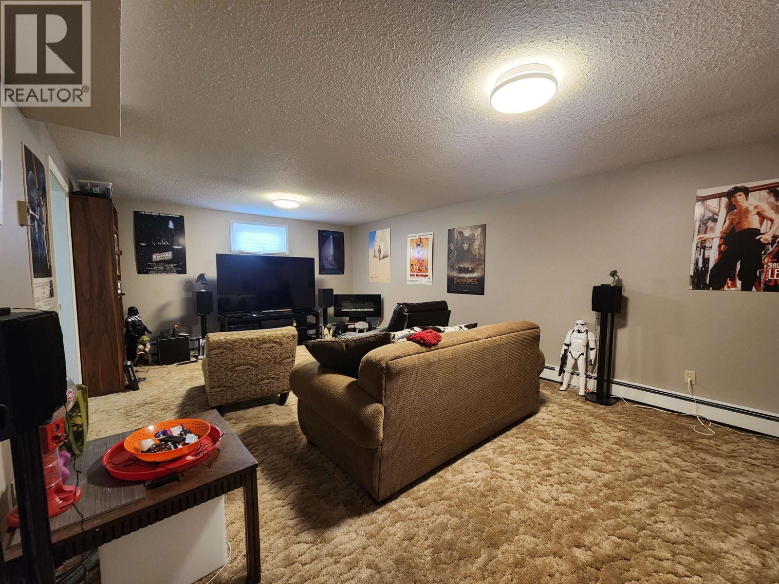 232 KING DRIVE - 23