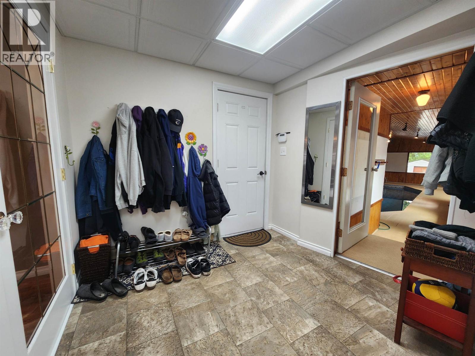 232 KING DRIVE - 14
