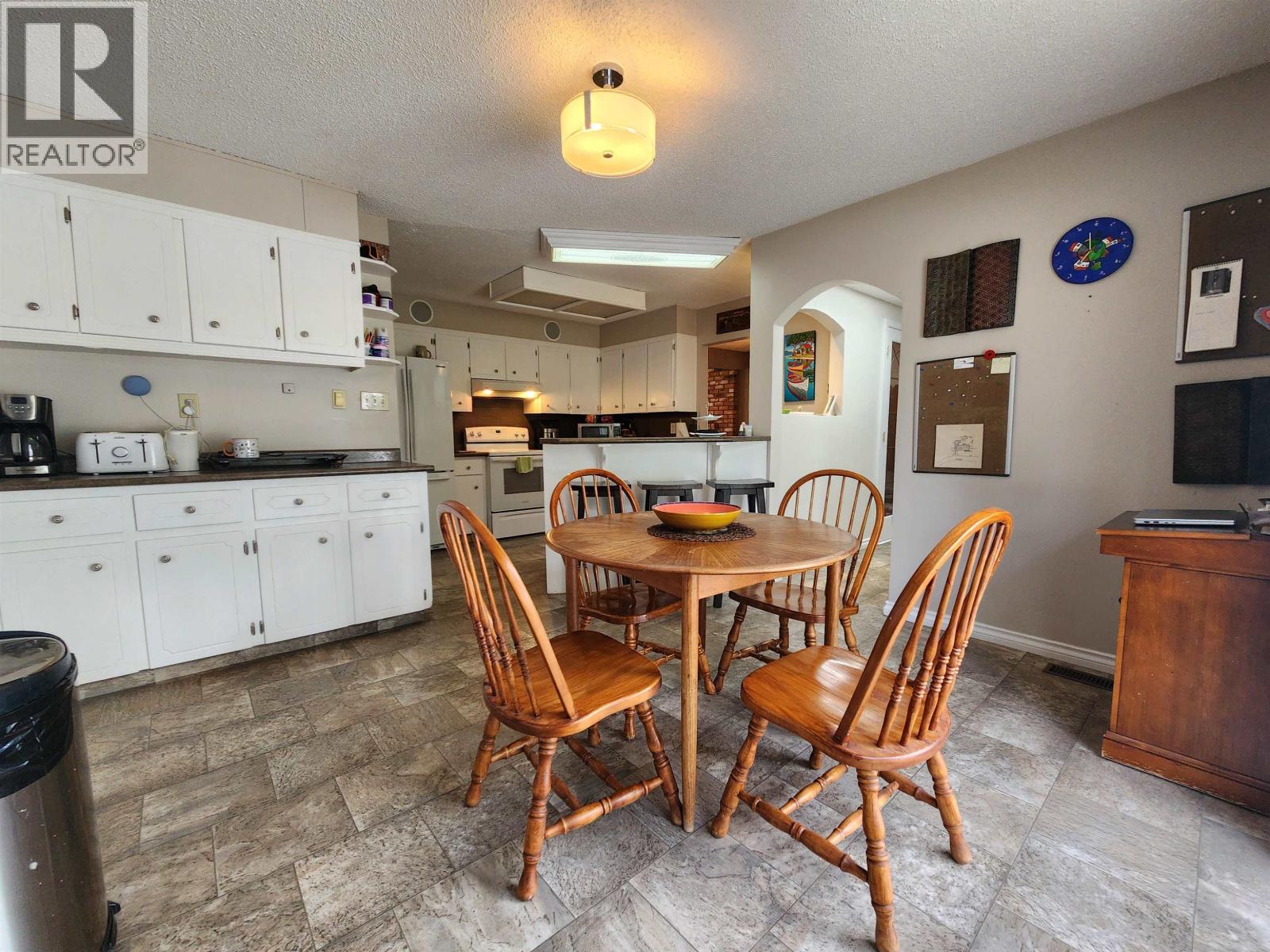 232 KING DRIVE - 12