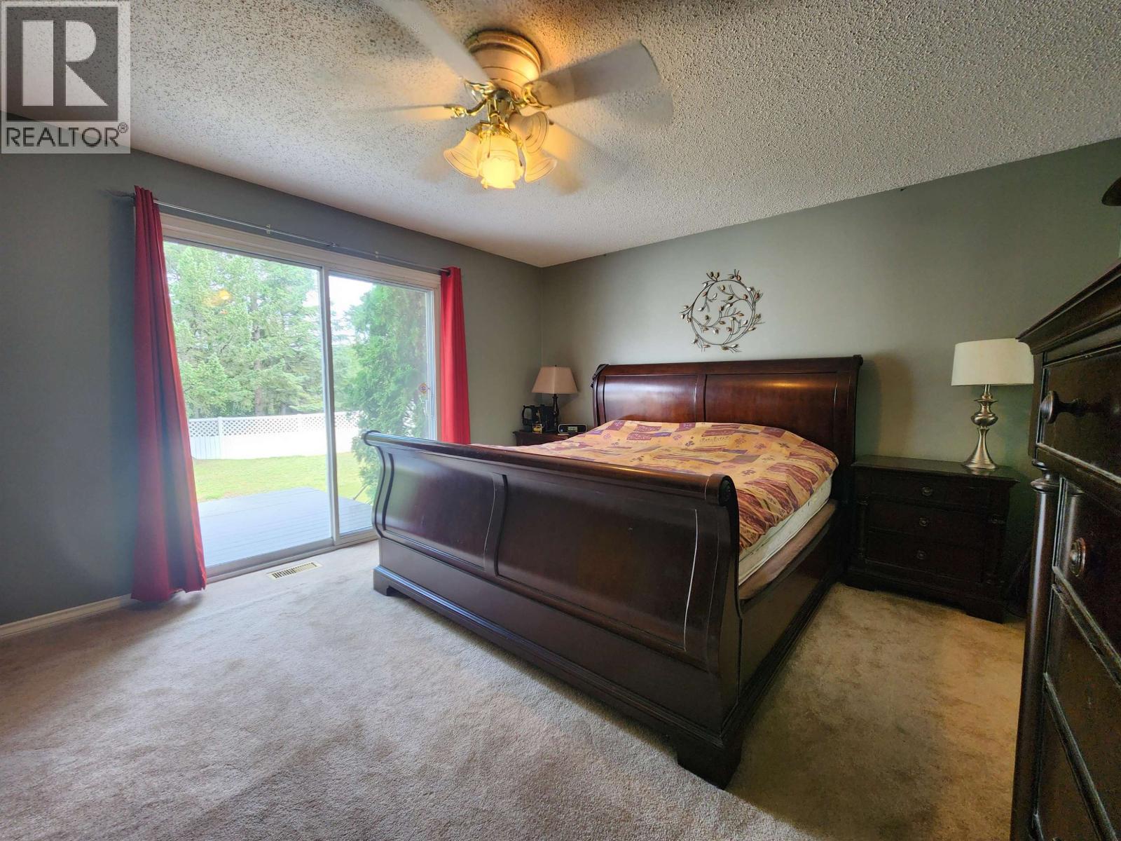 232 KING DRIVE - 18