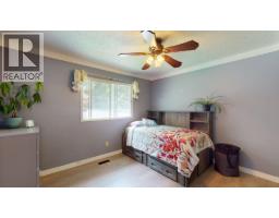 1323 Alpine Drive, Elkford, BC V0B1H0 Photo 17