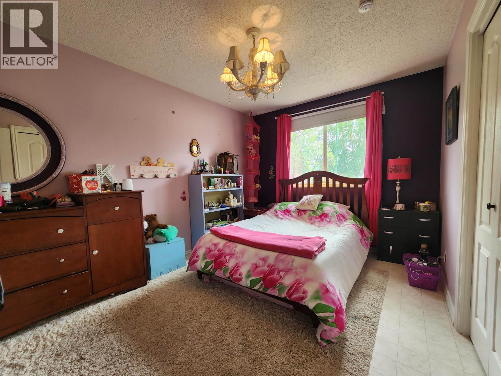 232 KING DRIVE - 17