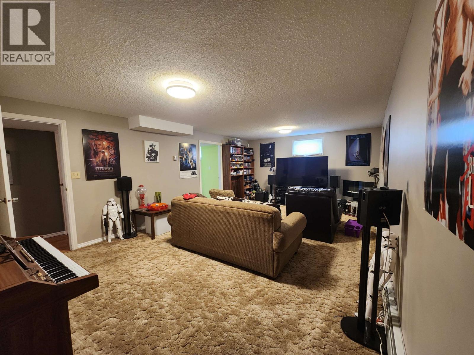 232 KING DRIVE - 22