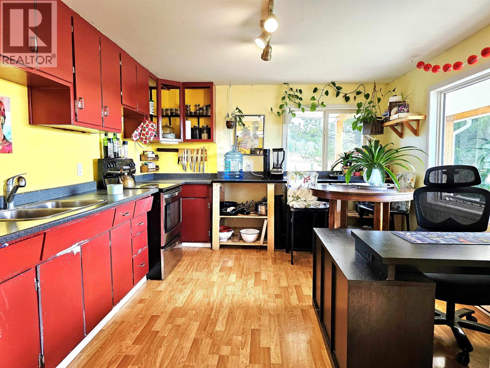 7086 STELLA ROAD - Image 8