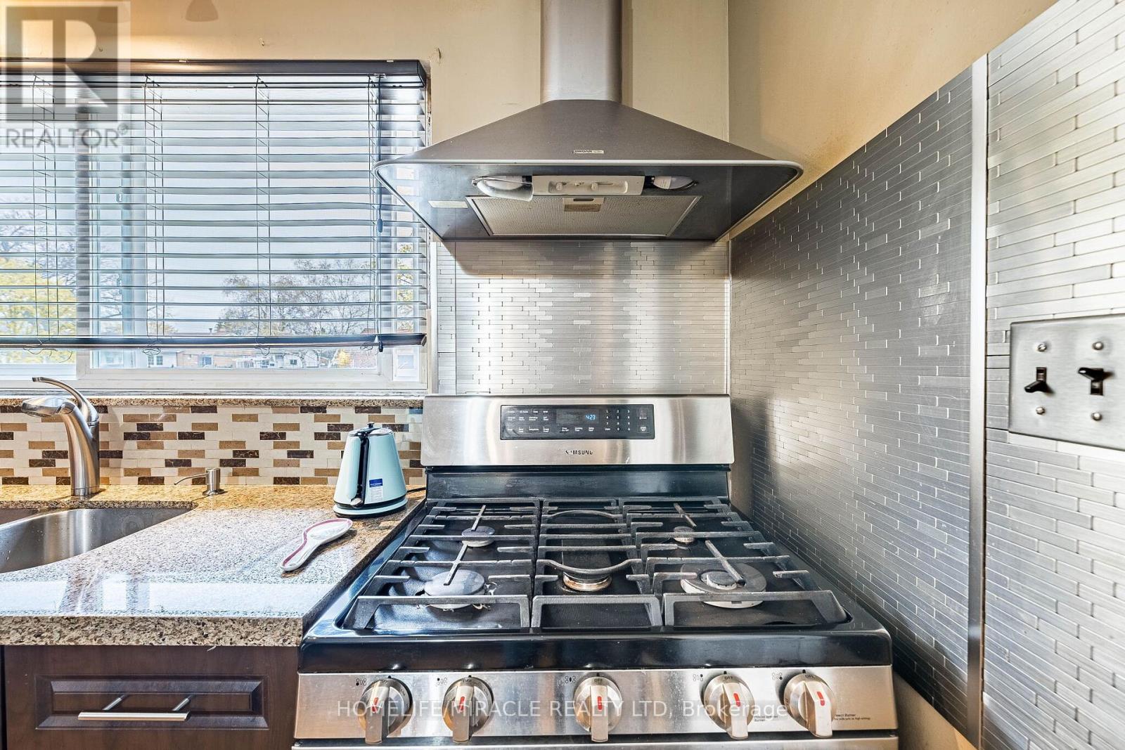 53 WINDERMERE COURT - 15