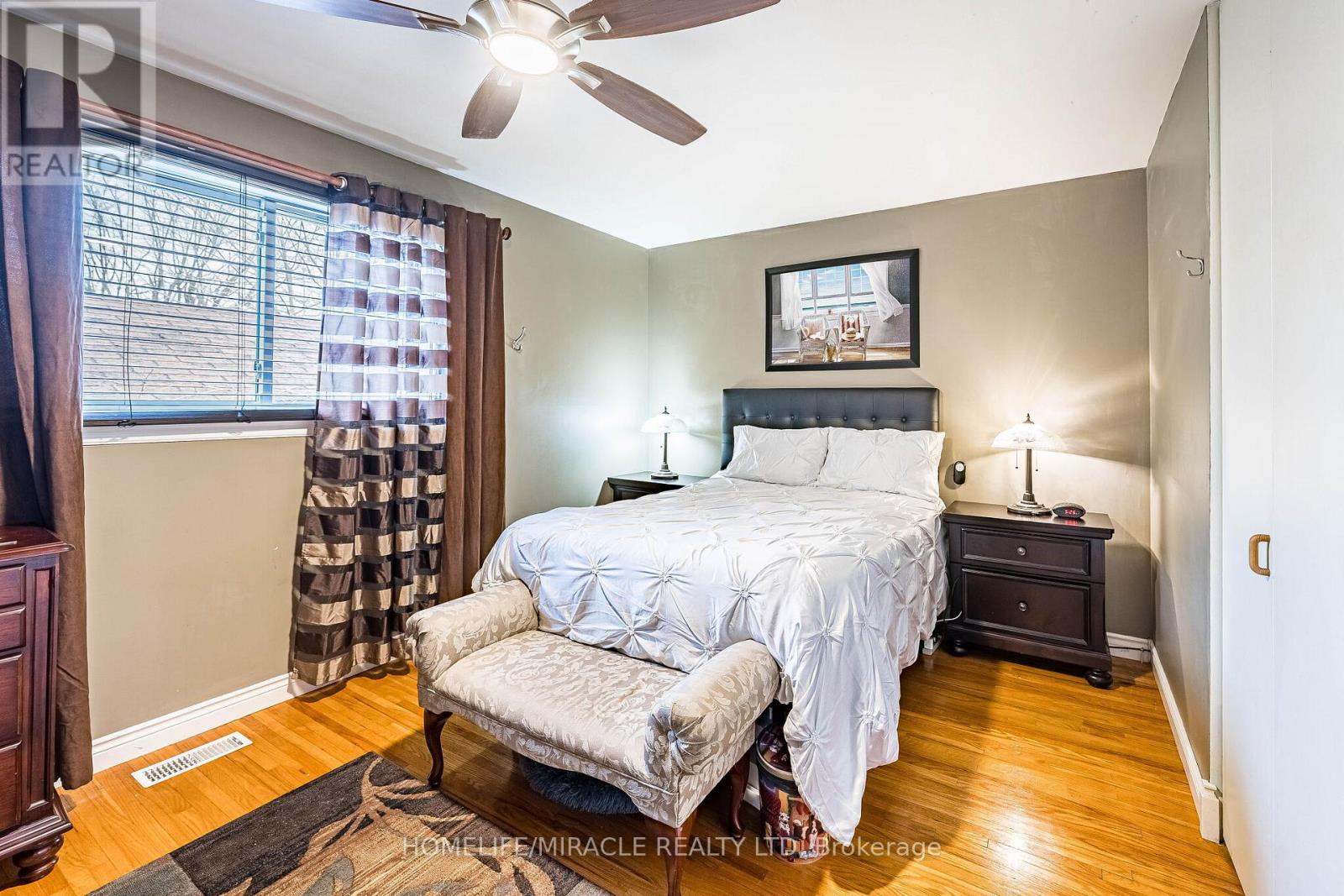 53 WINDERMERE COURT - 23