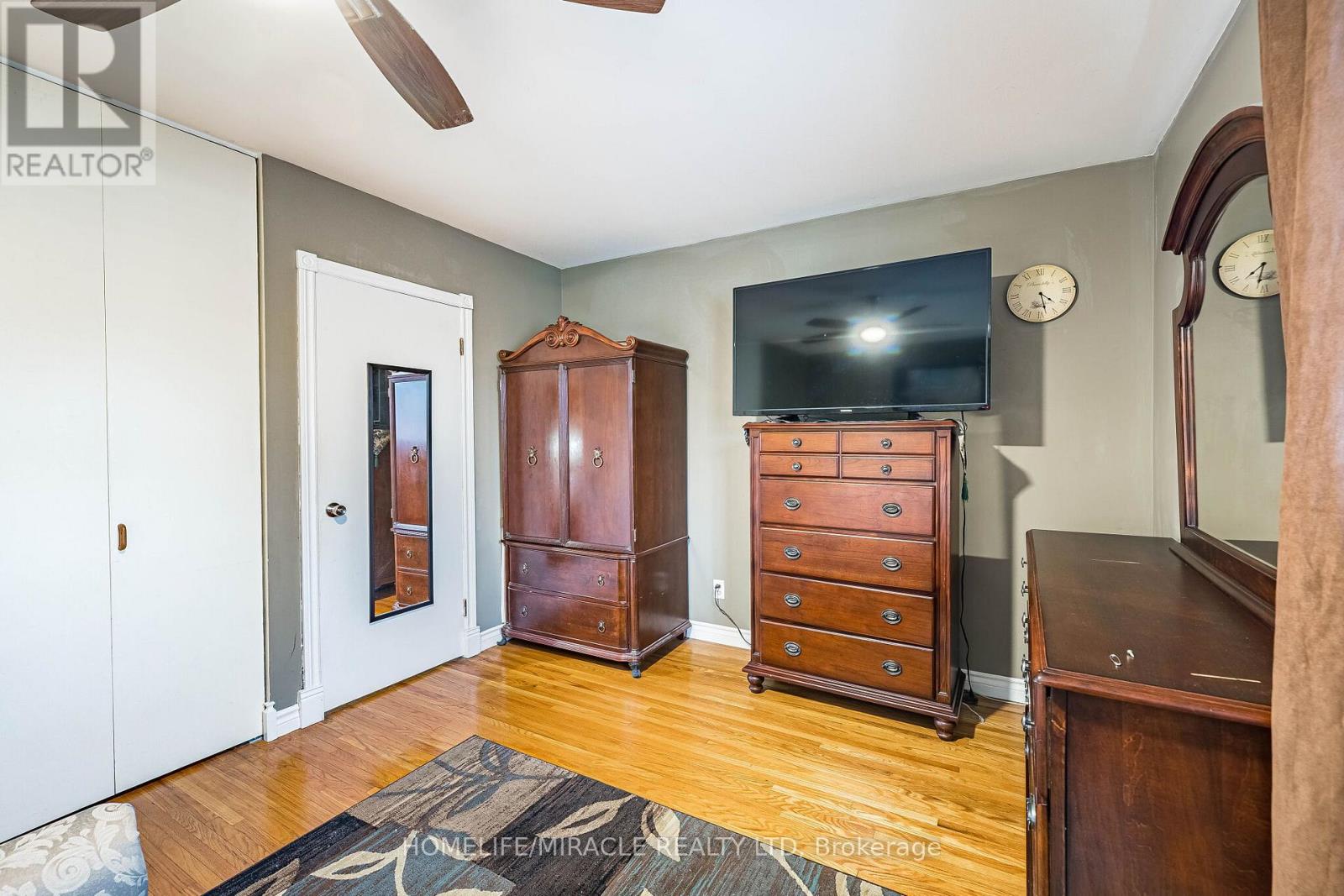 53 WINDERMERE COURT - 26