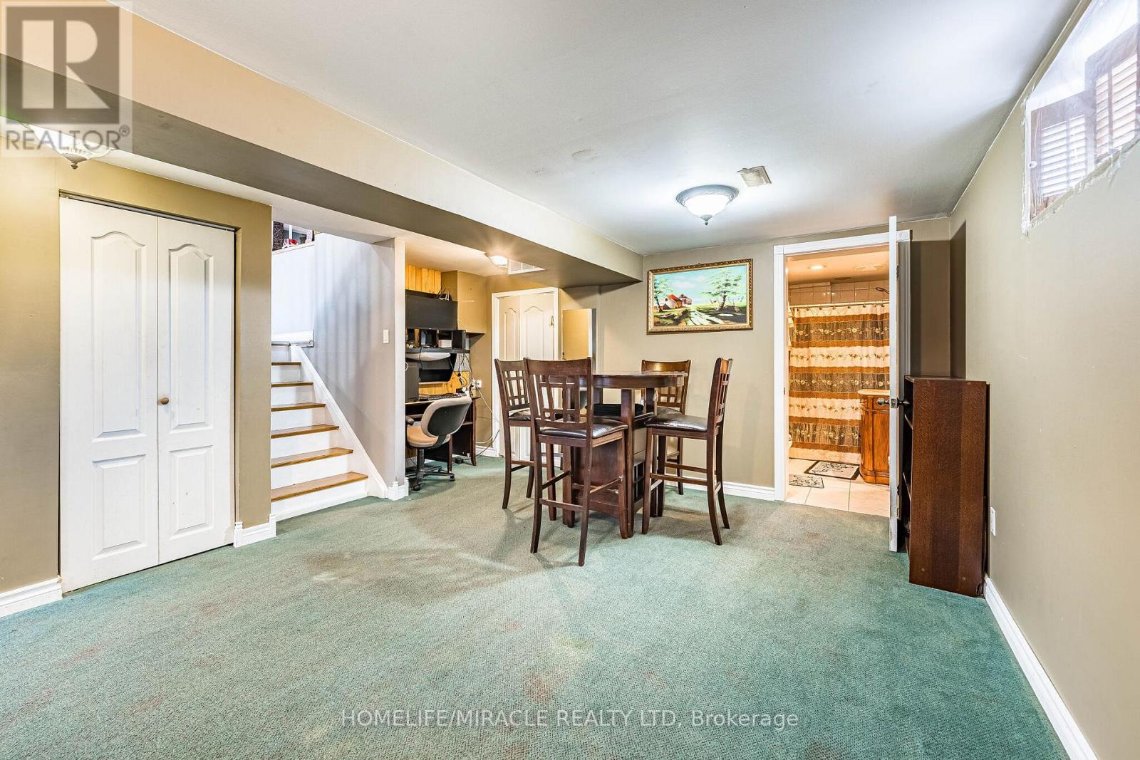 53 WINDERMERE COURT - 35