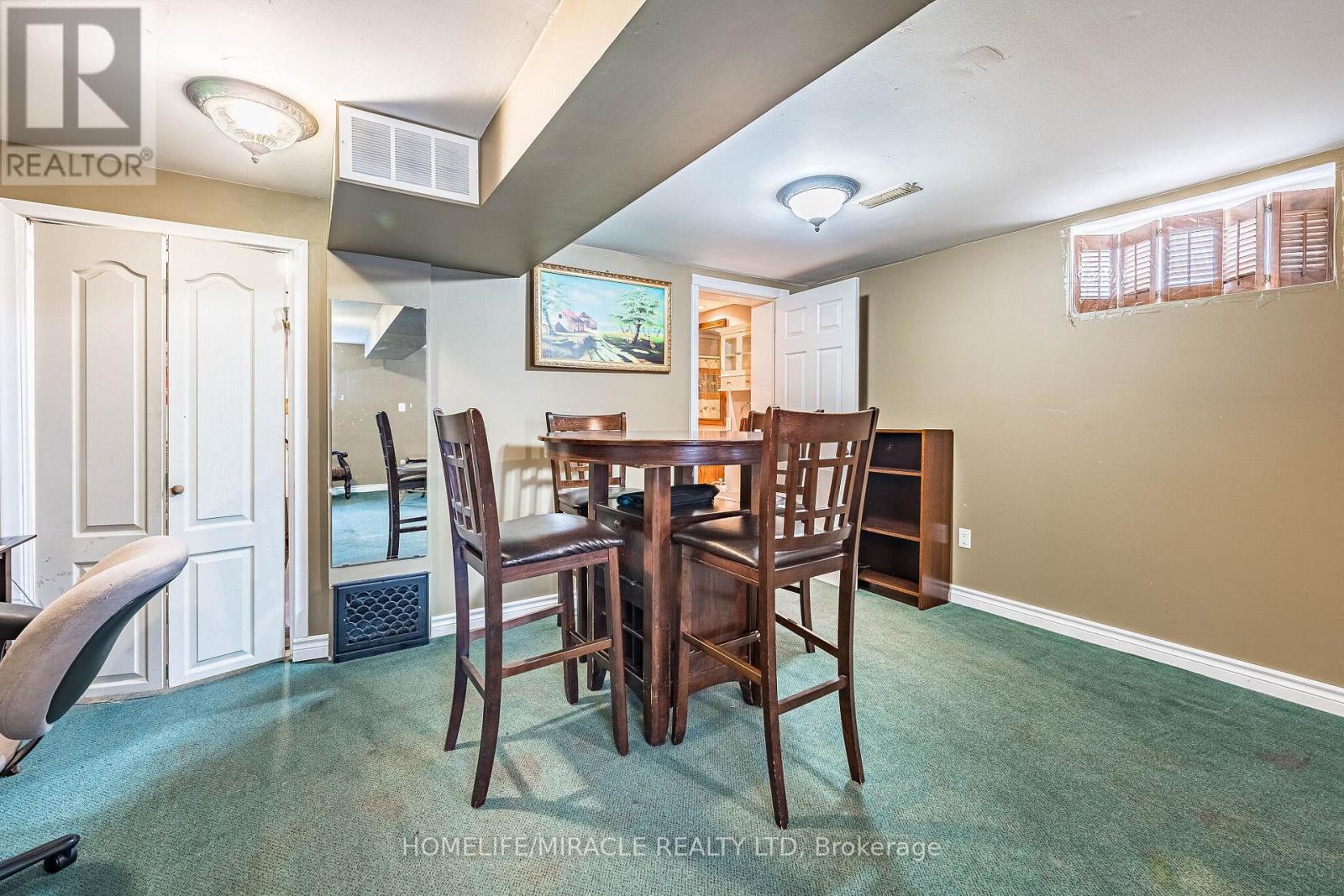 53 WINDERMERE COURT - 36