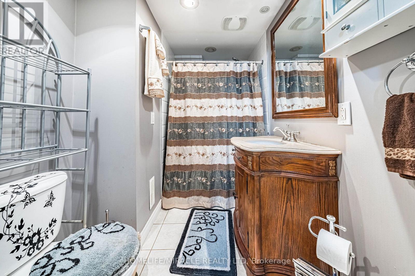 53 WINDERMERE COURT - 37