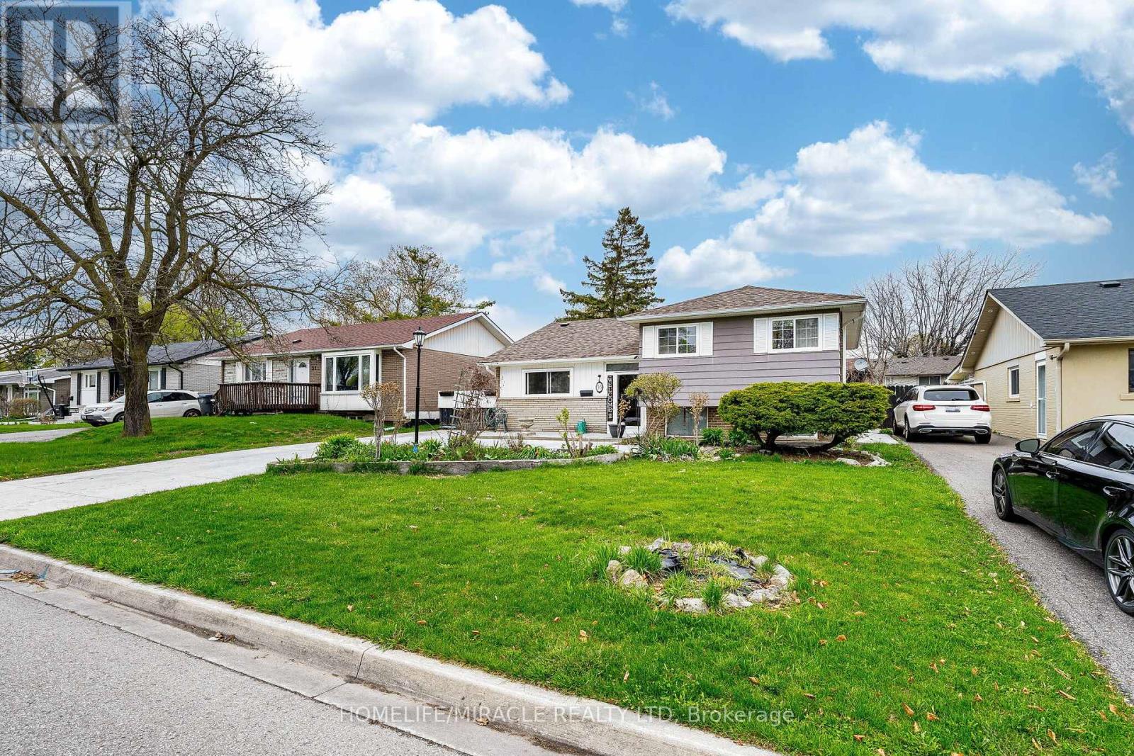 53 WINDERMERE COURT - 4