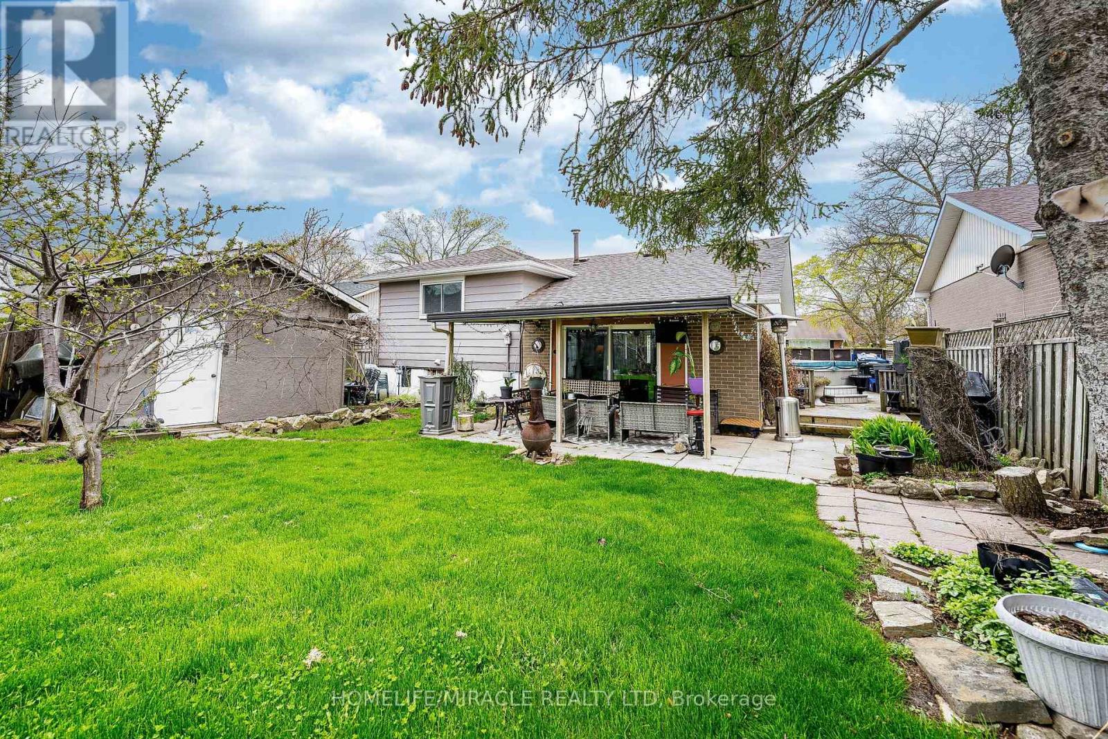 53 WINDERMERE COURT - 43