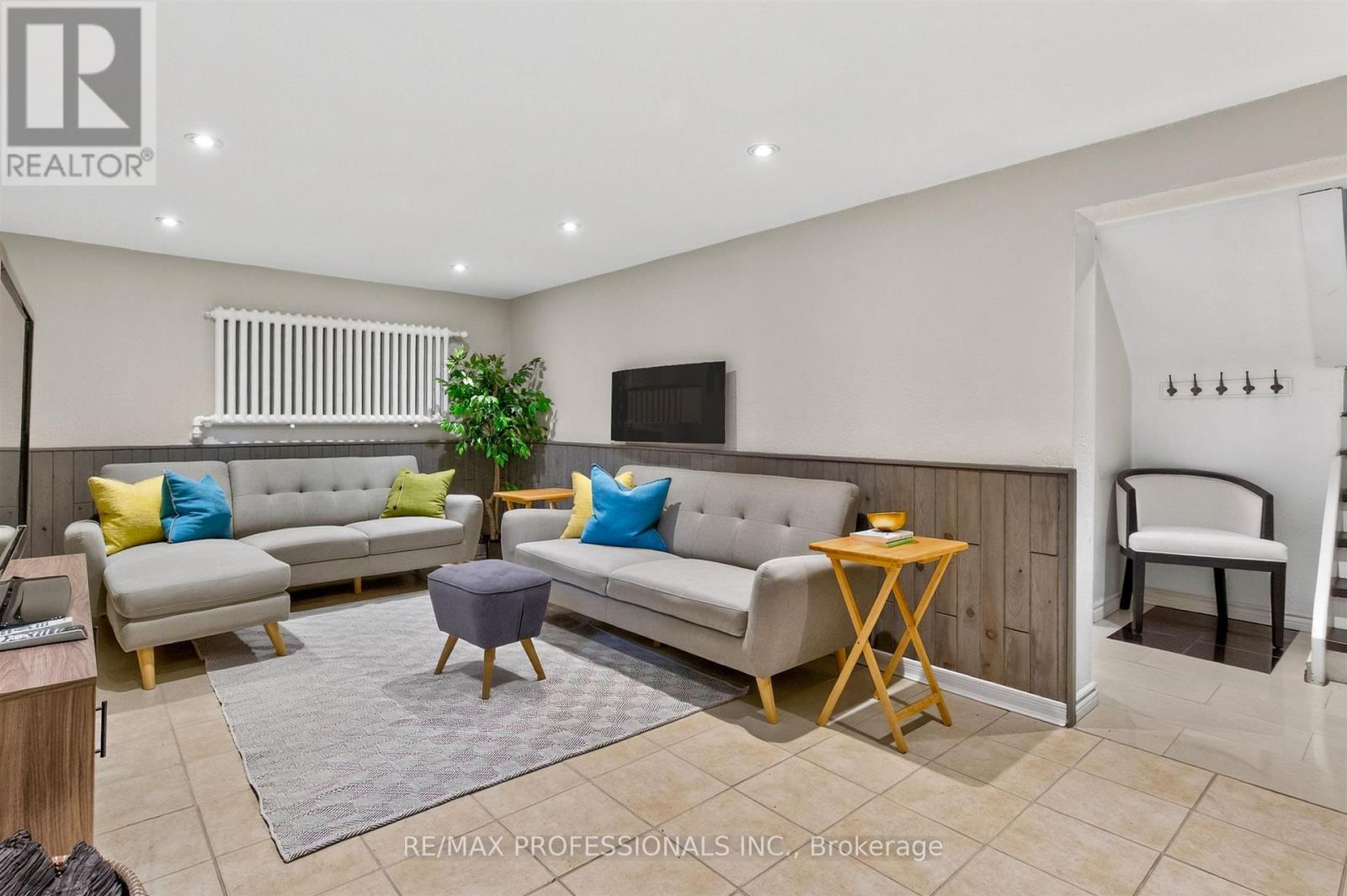 146 GOVERNMENT ROAD - 32