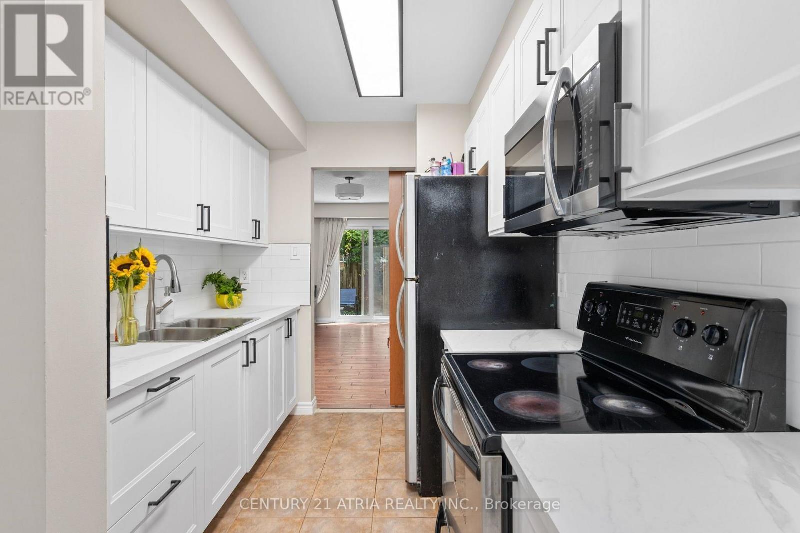 58 TRAVERSTON COURT - 8