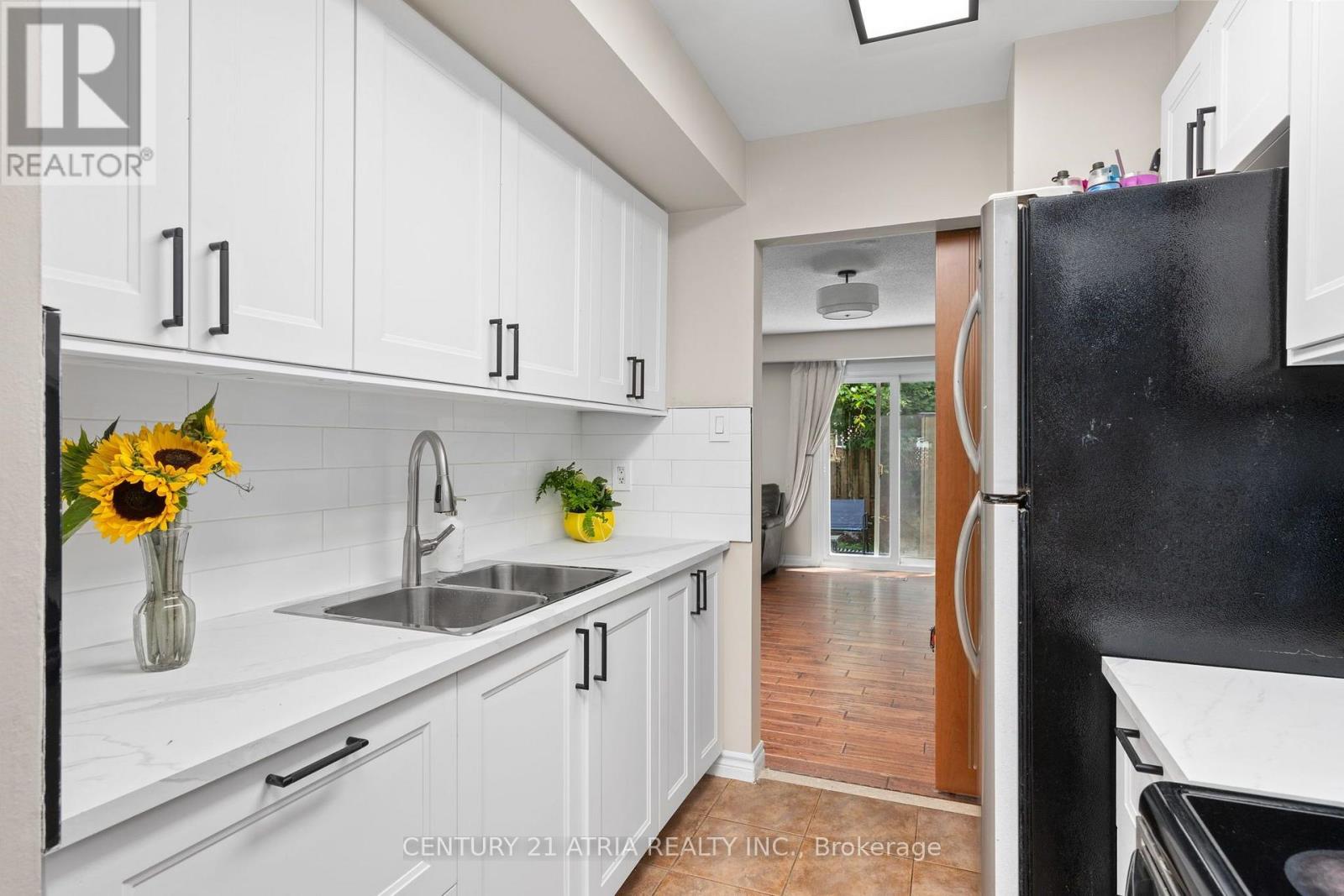 58 TRAVERSTON COURT - 9