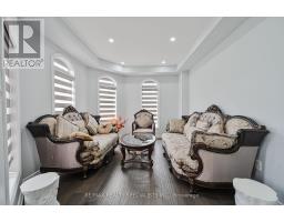 Living room - 72 Village Lake Crescent, Brampton, ON L6S6K1 Photo 10