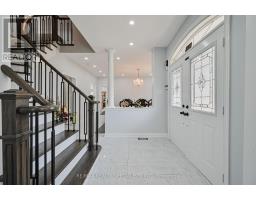 Foyer - 72 Village Lake Crescent, Brampton, ON L6S6K1 Photo 8