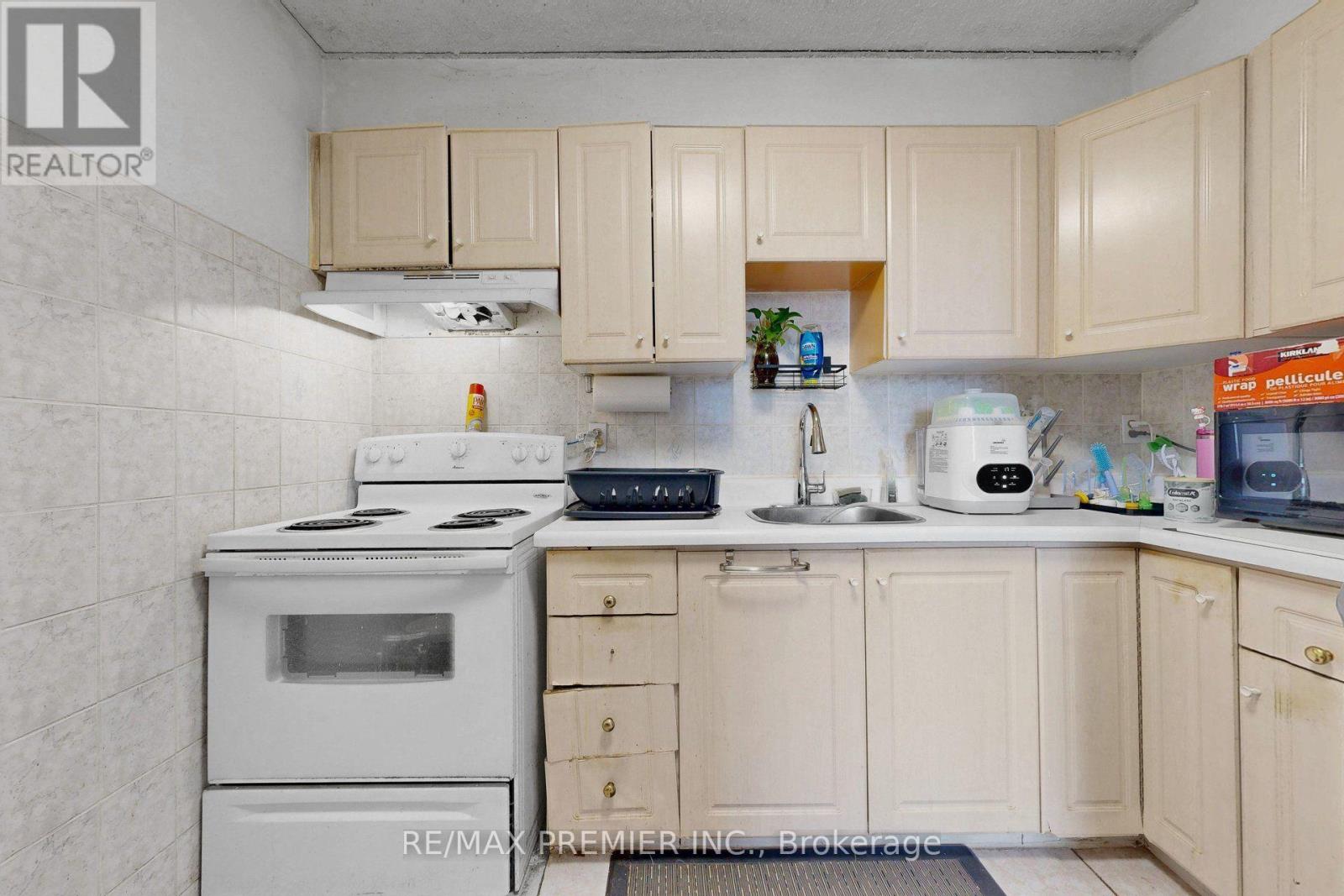 #428 4645 JANE STREET - Image 14