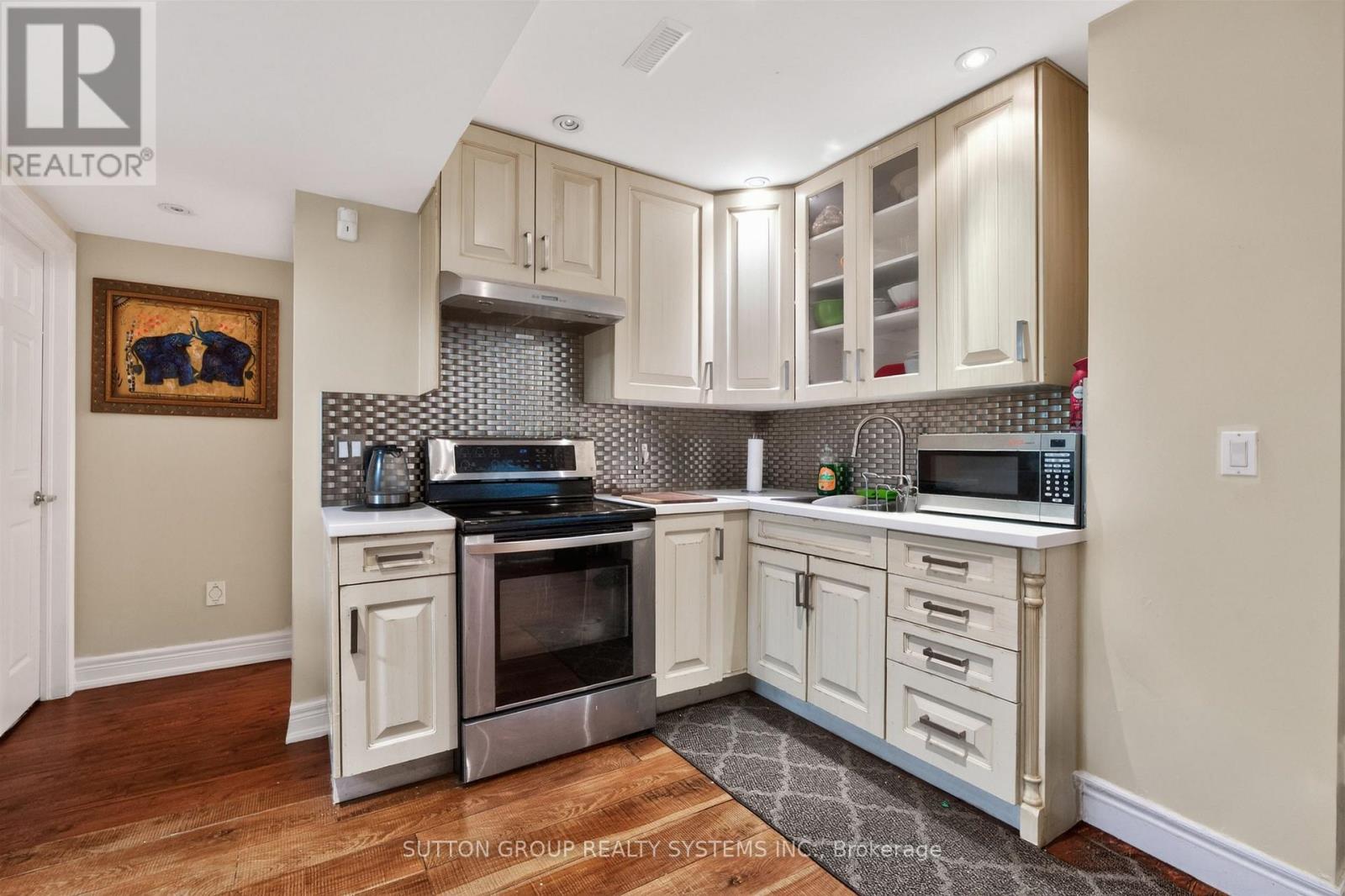 3165 MCPHAIL WAY - 35