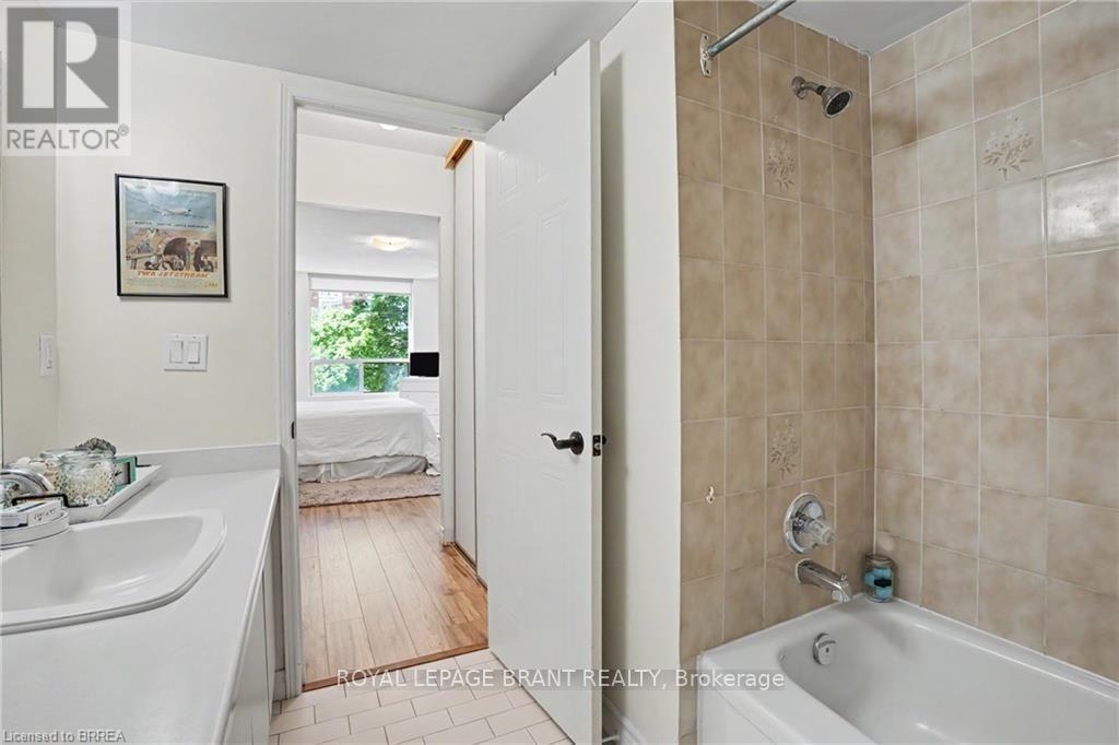 #204 1270 MAPLE CROSSING BOULEVARD - 20