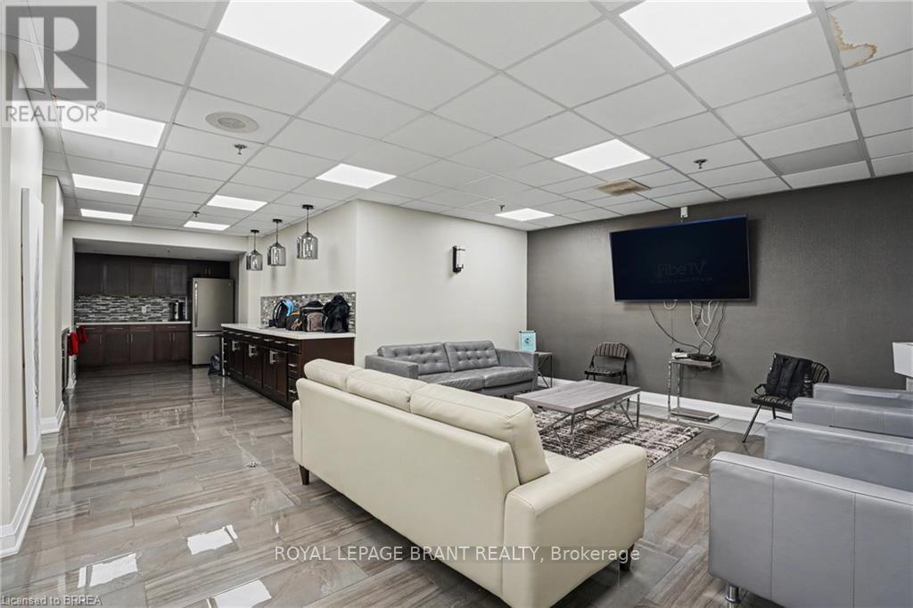 #204 1270 MAPLE CROSSING BOULEVARD - 32