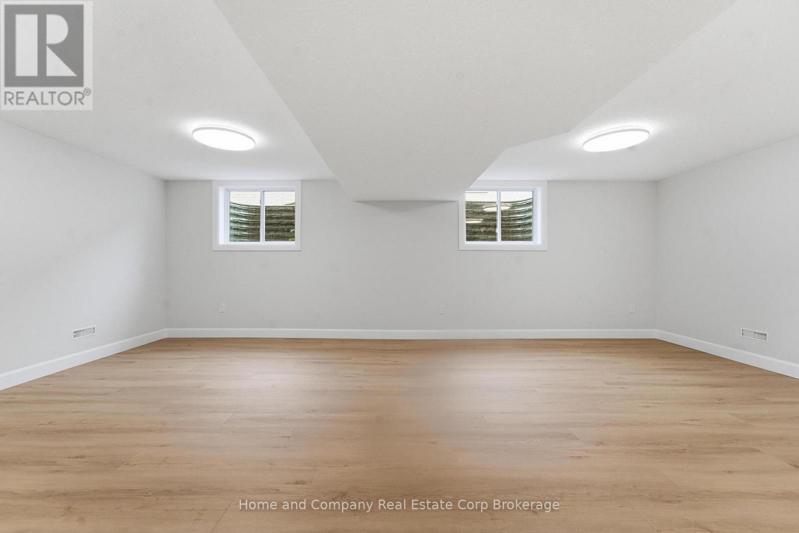 56 DEER RIDGE LANE - 27