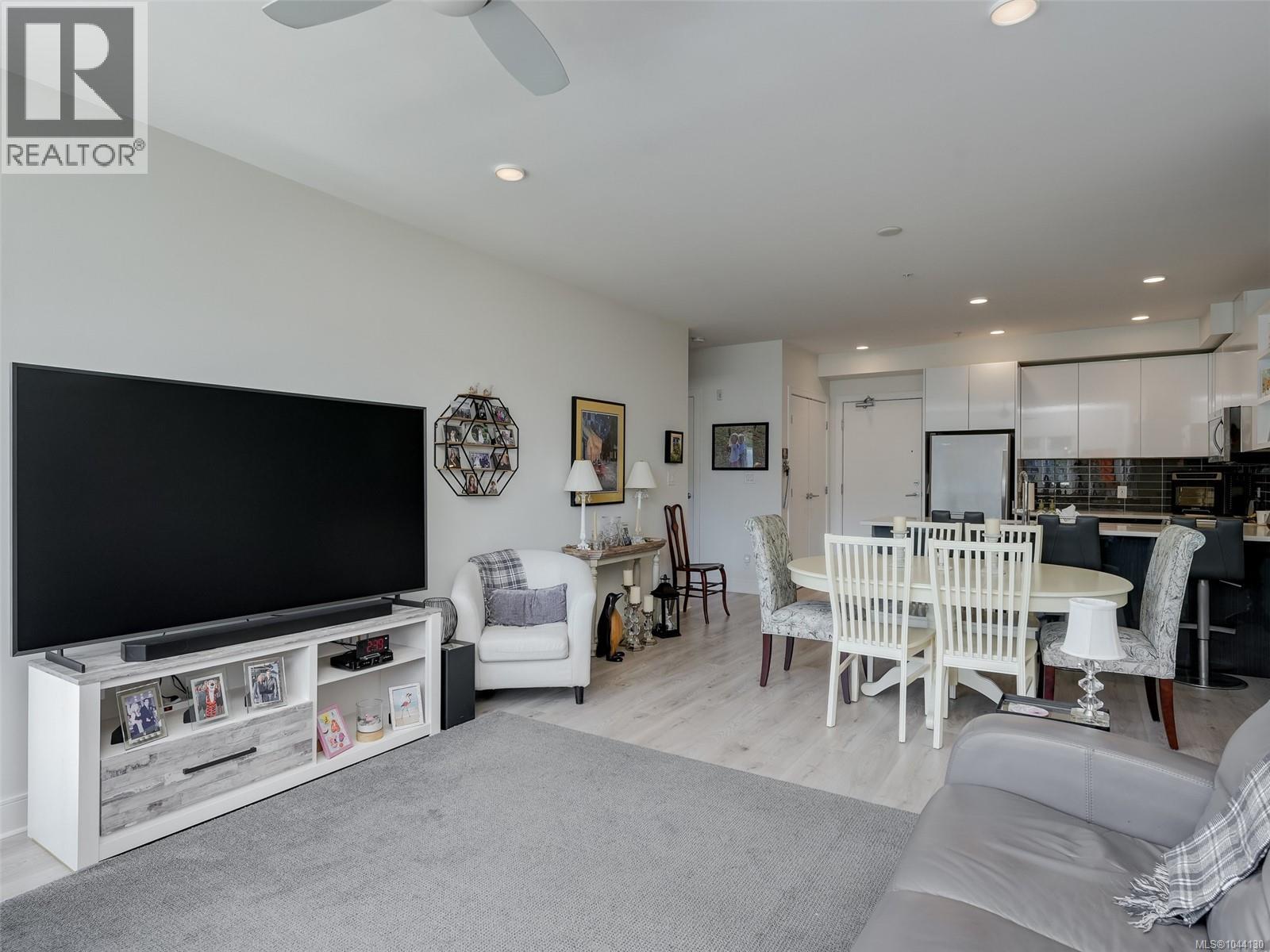 #503 1311 Lakepoint Way - 4