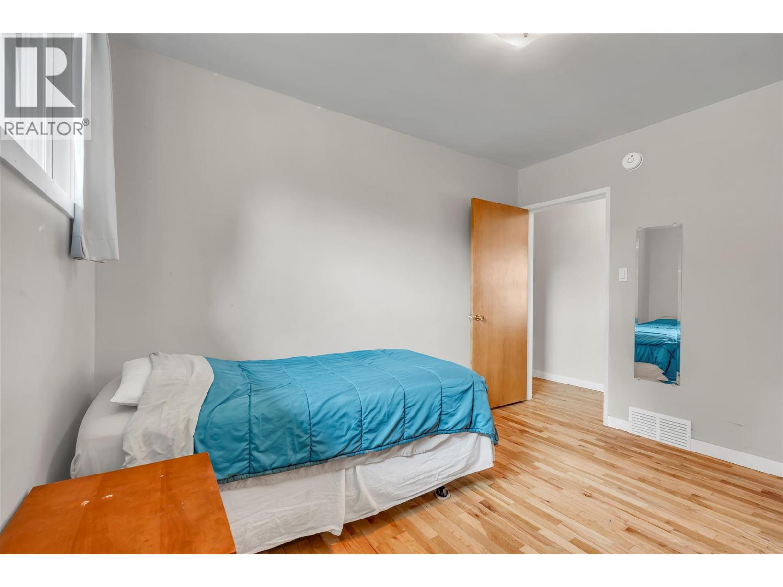 804 ROSS Avenue - 20