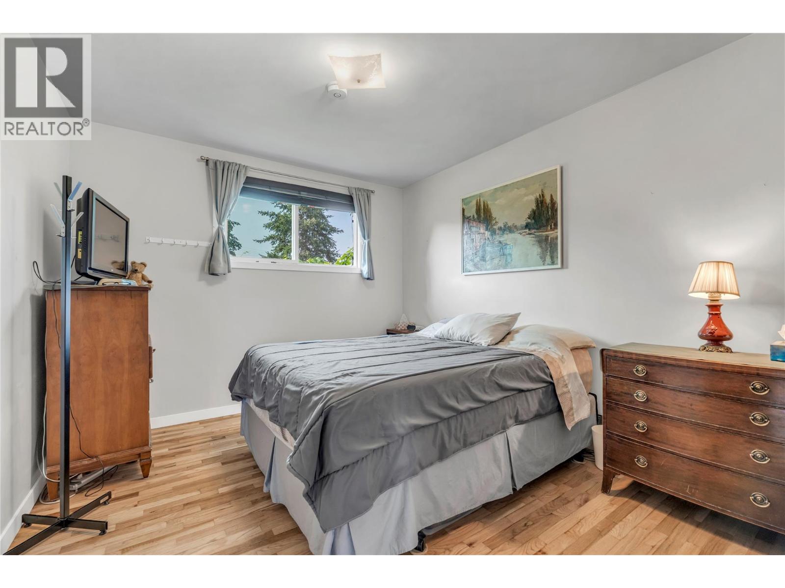 804 ROSS Avenue - 17