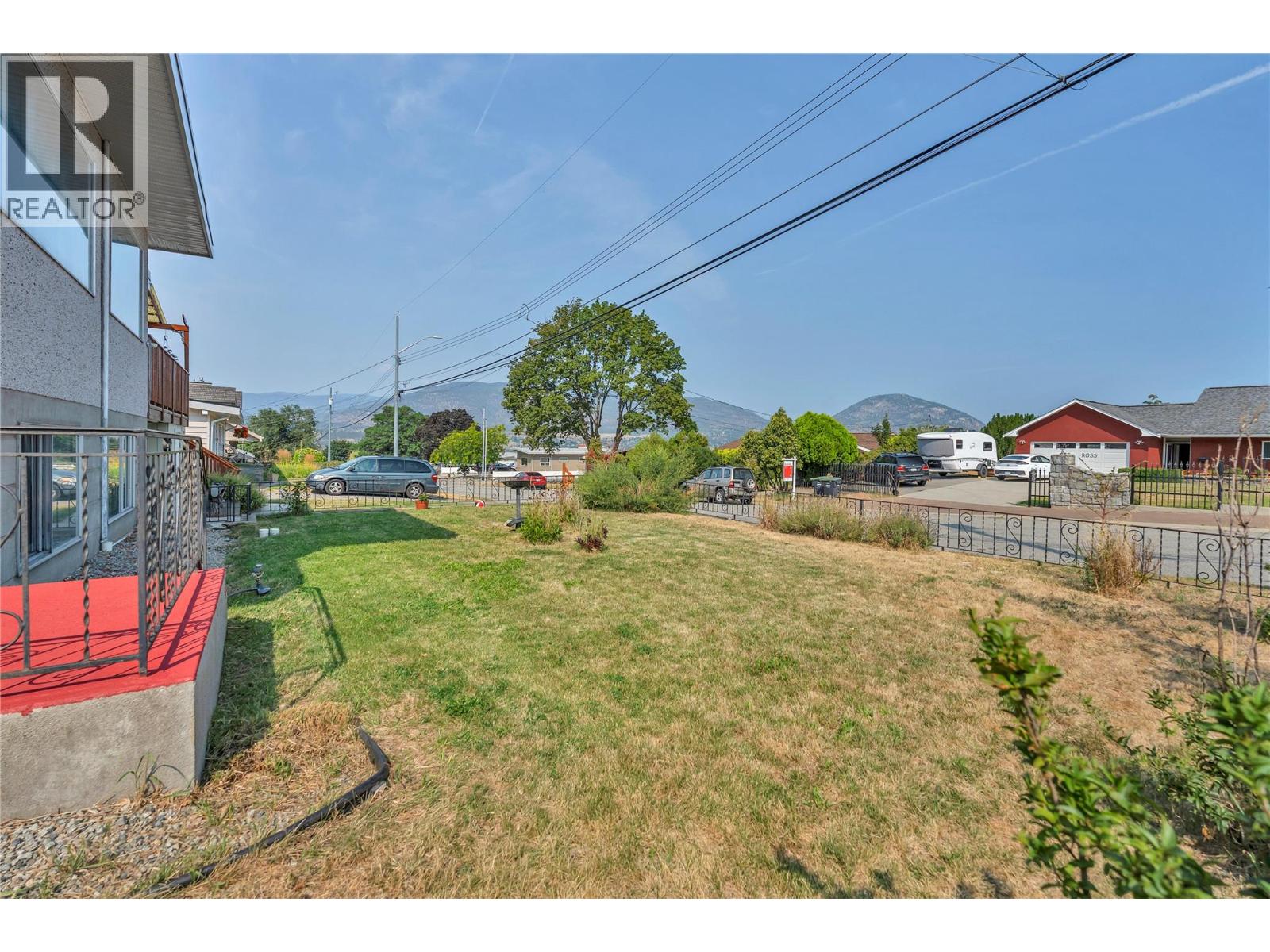 804 ROSS Avenue - 44
