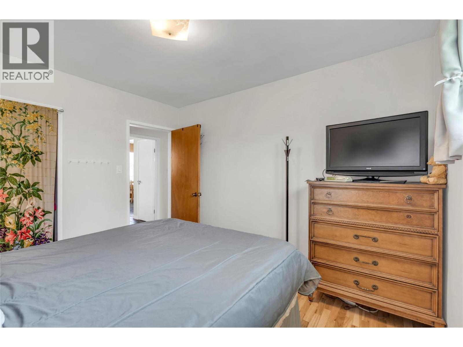 804 ROSS Avenue - 18