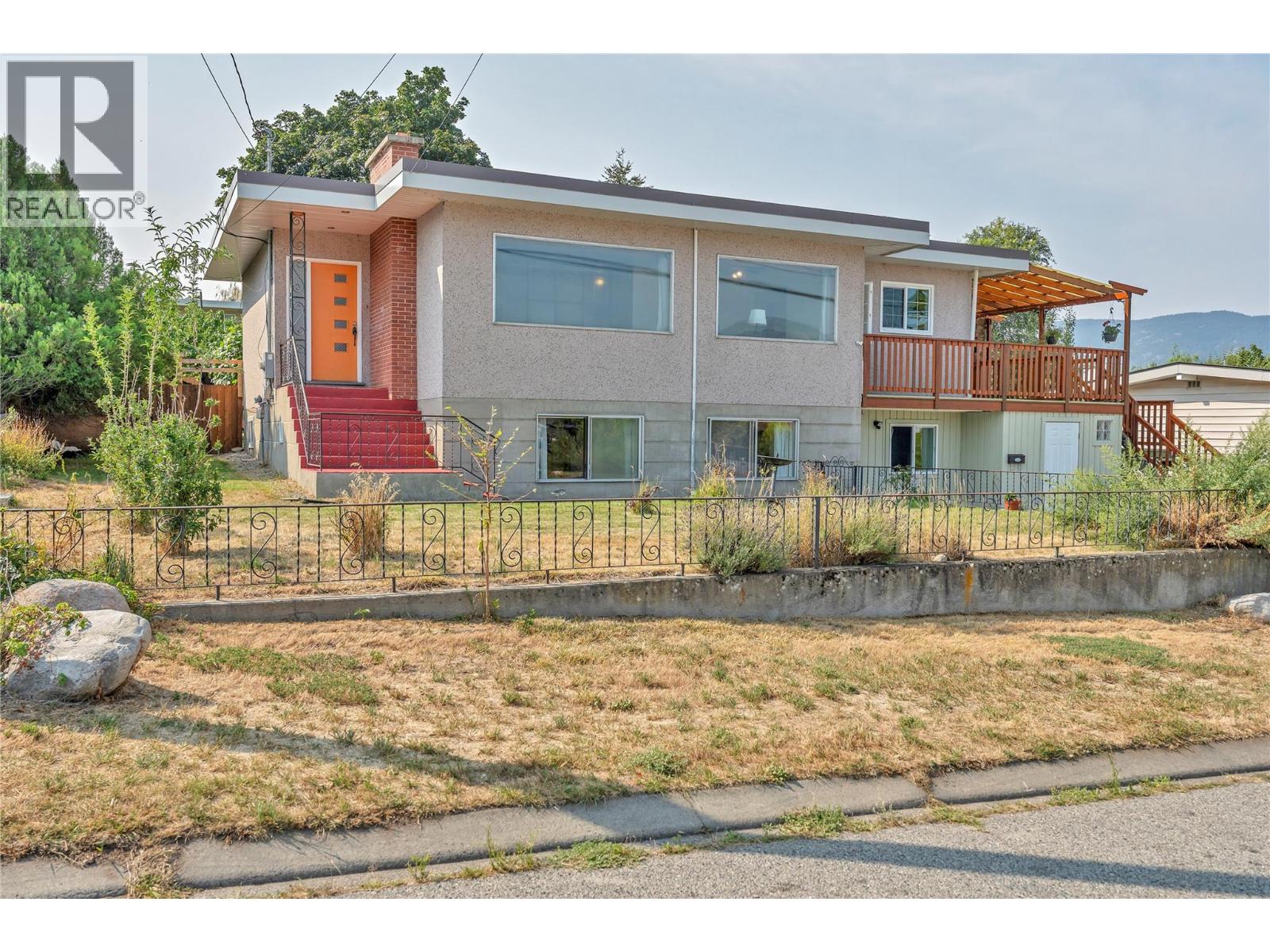 804 ROSS Avenue - 46