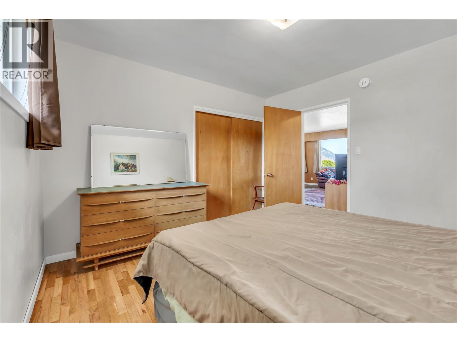 804 ROSS Avenue - 16