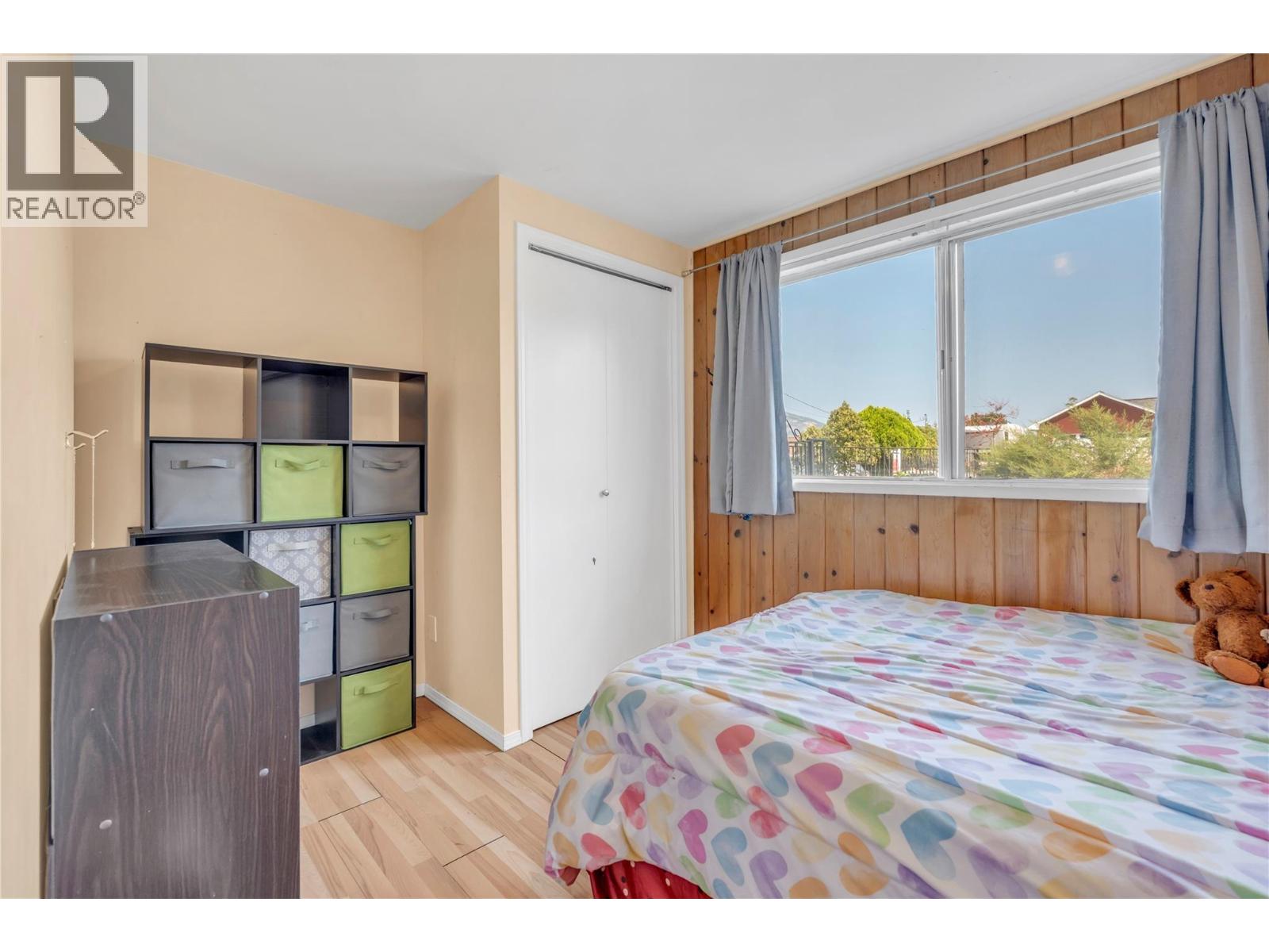 804 ROSS Avenue - 30