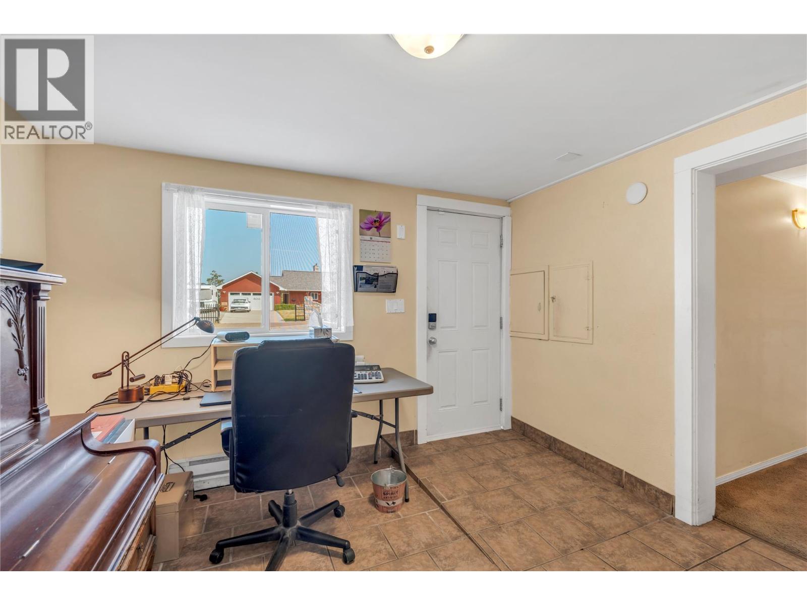 804 ROSS Avenue - 34