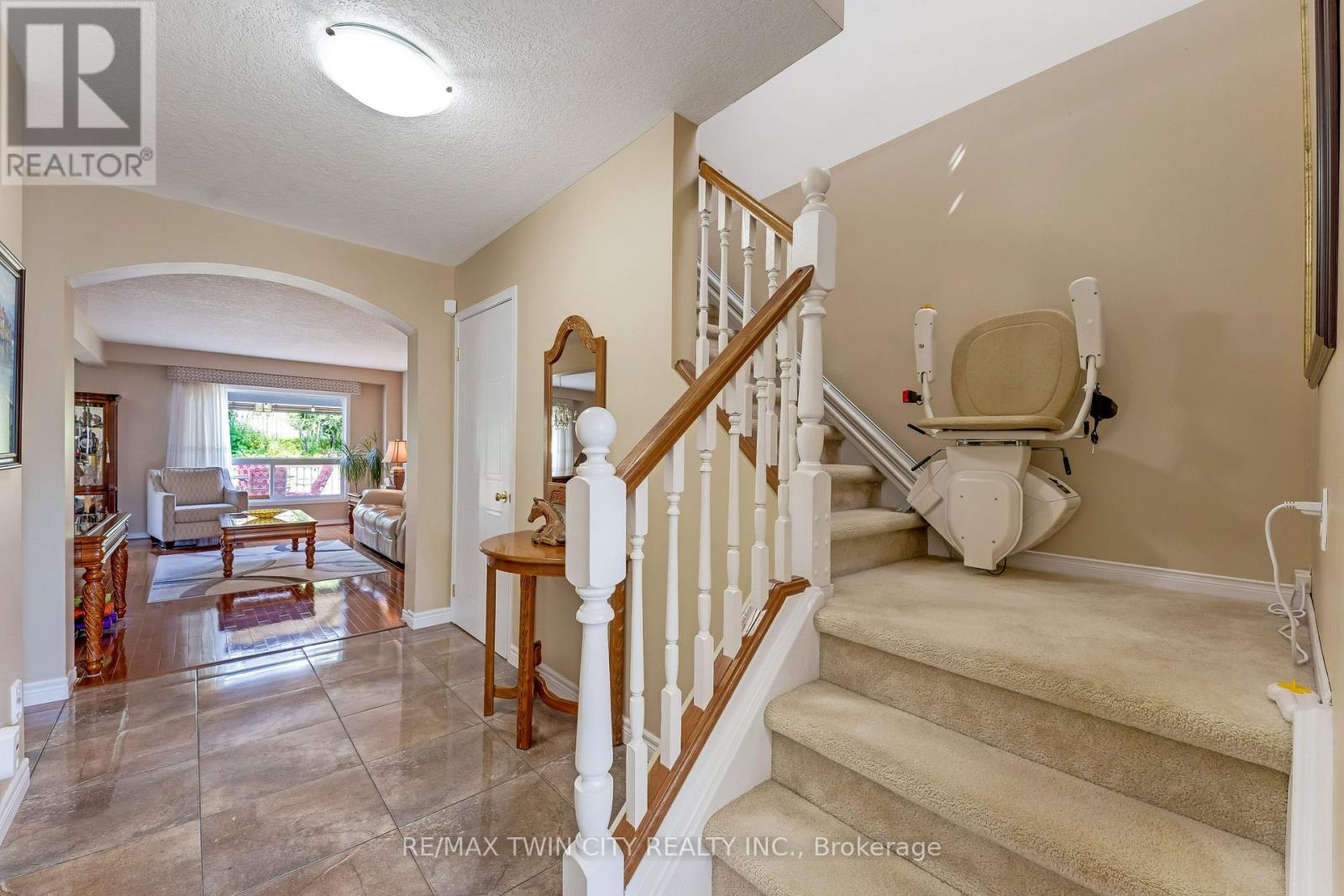 42 BRIARMEADOW CRESCENT - 13