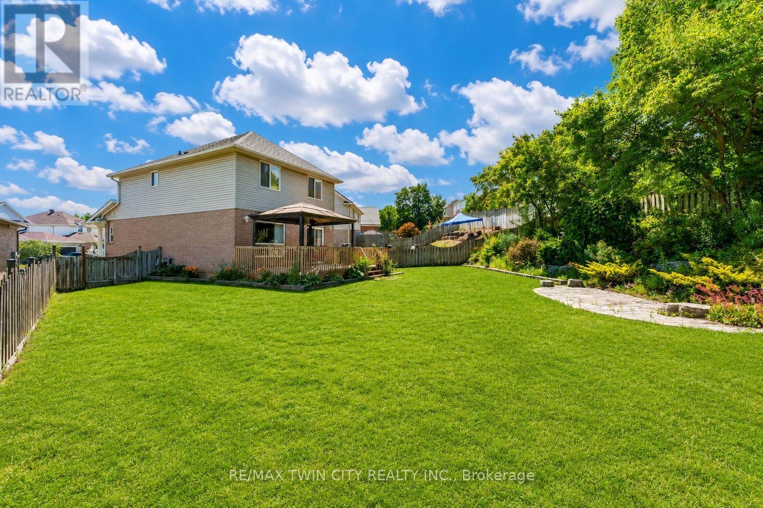 42 BRIARMEADOW CRESCENT - 37