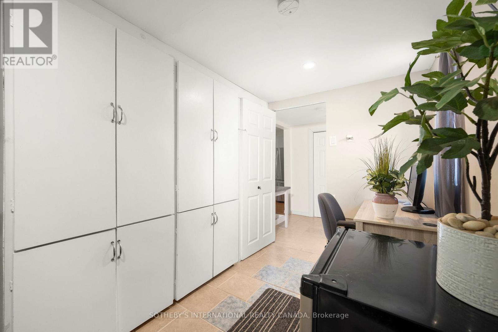 42 PAVILLION ROAD - 27